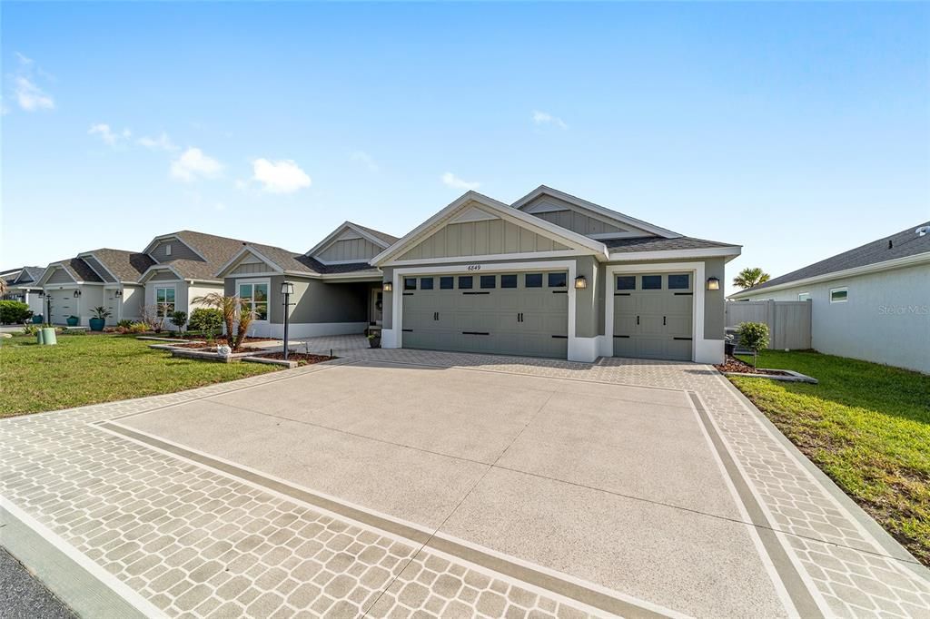 For Sale: $693,000 (4 beds, 3 baths, 2213 Square Feet)