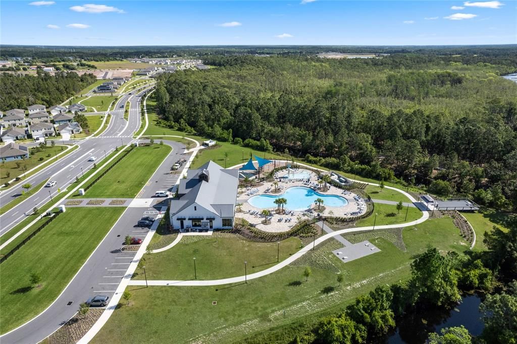 Activo con contrato: $349,999 (4 camas, 2 baños, 1830 Pies cuadrados)