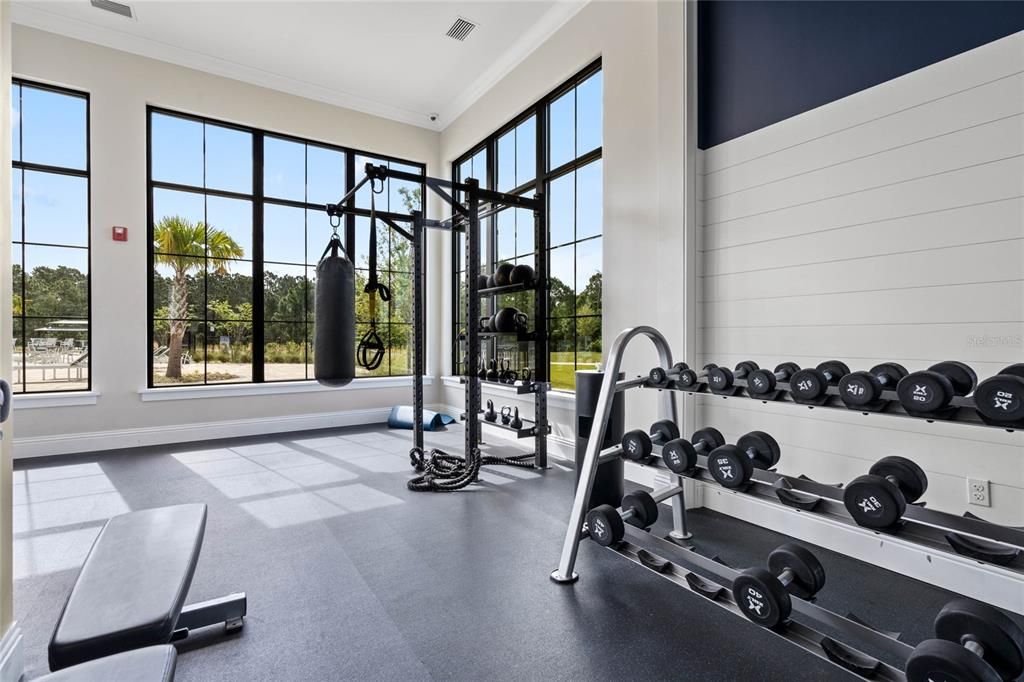 Activo con contrato: $349,999 (4 camas, 2 baños, 1830 Pies cuadrados)