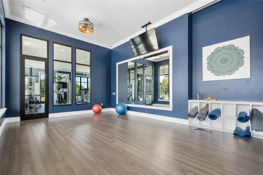 Activo con contrato: $349,999 (4 camas, 2 baños, 1830 Pies cuadrados)