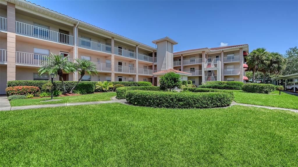 En Venta: $199,900 (2 camas, 2 baños, 1042 Pies cuadrados)