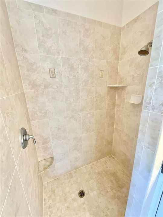 Active With Contract: $2,800 (4 beds, 2 baths, 1763 Square Feet)