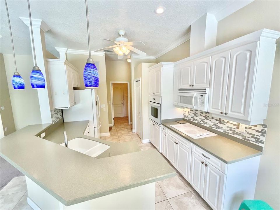 Active With Contract: $2,800 (4 beds, 2 baths, 1763 Square Feet)