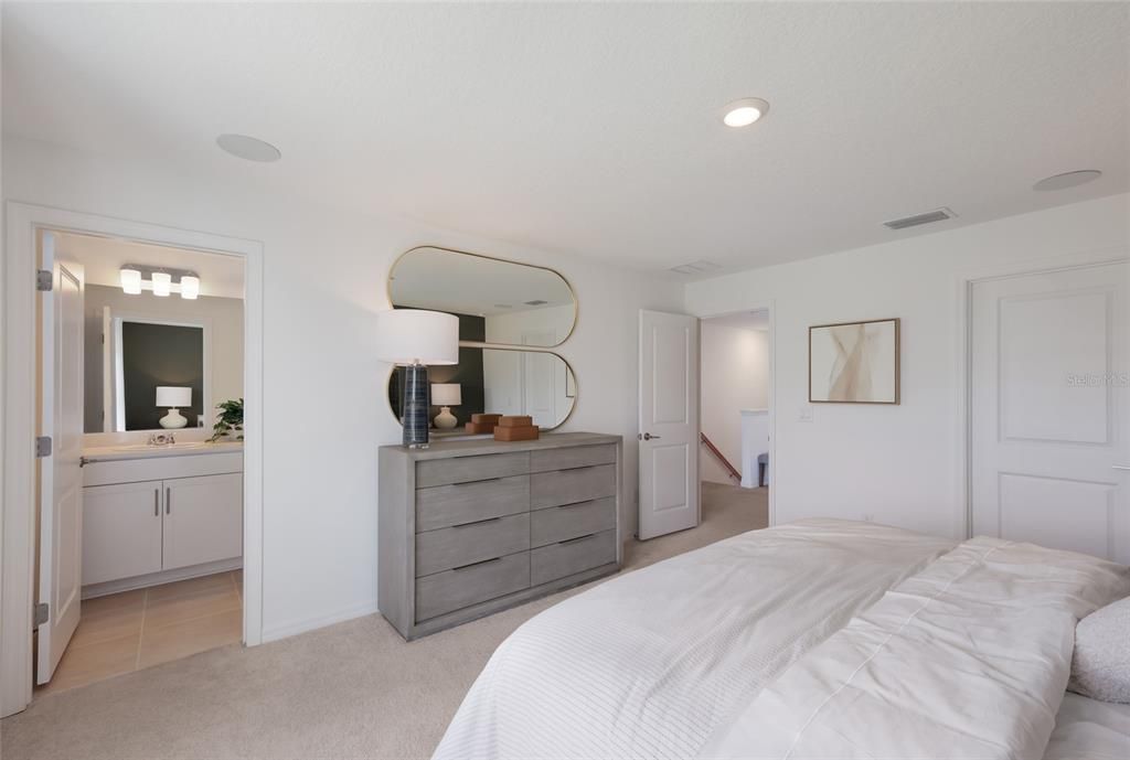 For Sale: $345,000 (3 beds, 2 baths, 1553 Square Feet)