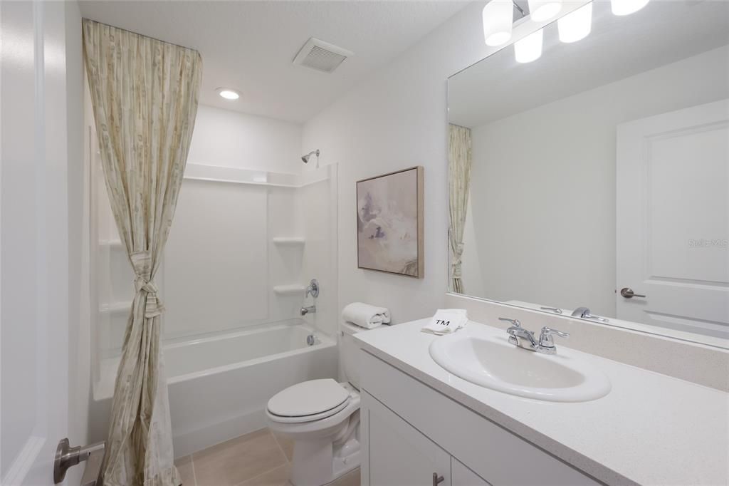 For Sale: $345,000 (3 beds, 2 baths, 1553 Square Feet)