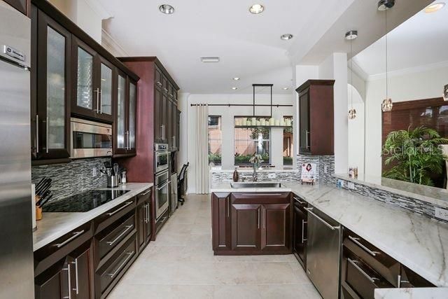 For Rent: $6,000 (3 beds, 3 baths, 2039 Square Feet)