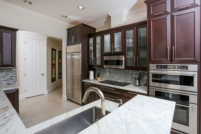 For Rent: $6,000 (3 beds, 3 baths, 2039 Square Feet)