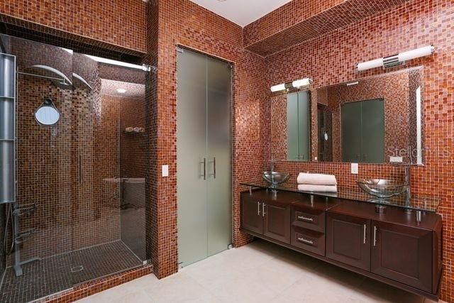 For Rent: $6,000 (3 beds, 3 baths, 2039 Square Feet)