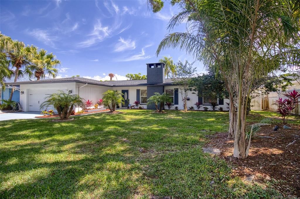 Active With Contract: $615,000 (4 beds, 2 baths, 1980 Square Feet)