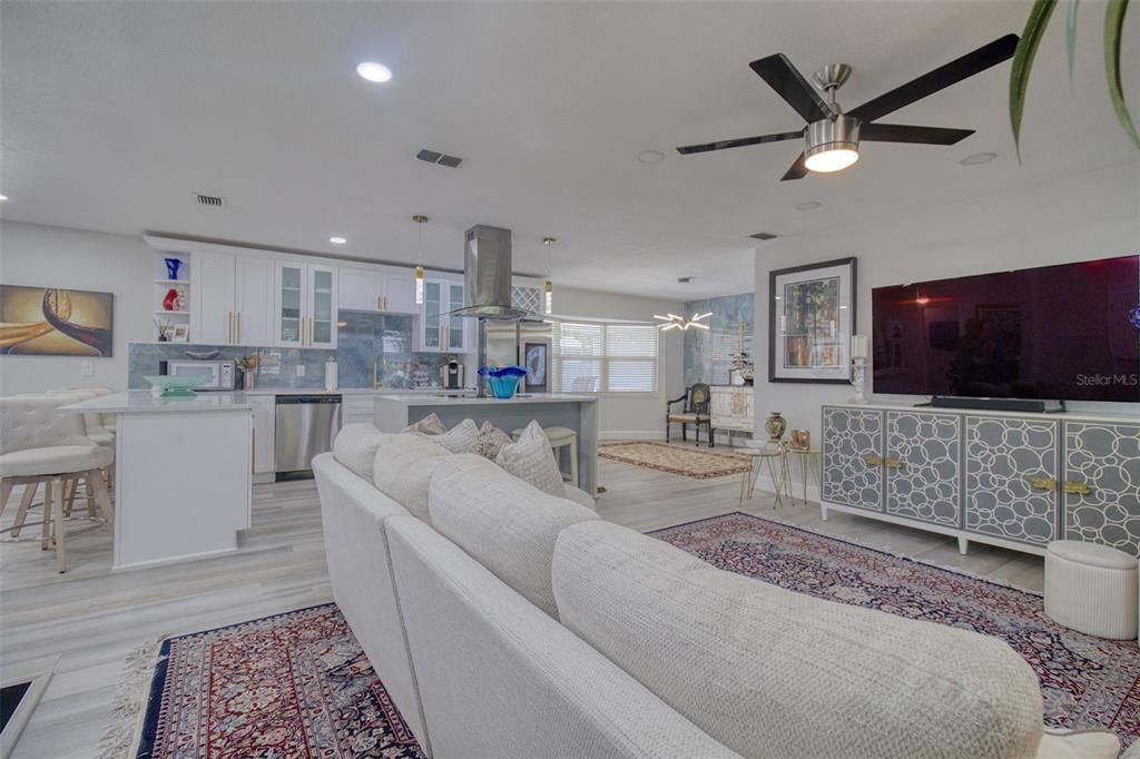 Active With Contract: $615,000 (4 beds, 2 baths, 1980 Square Feet)