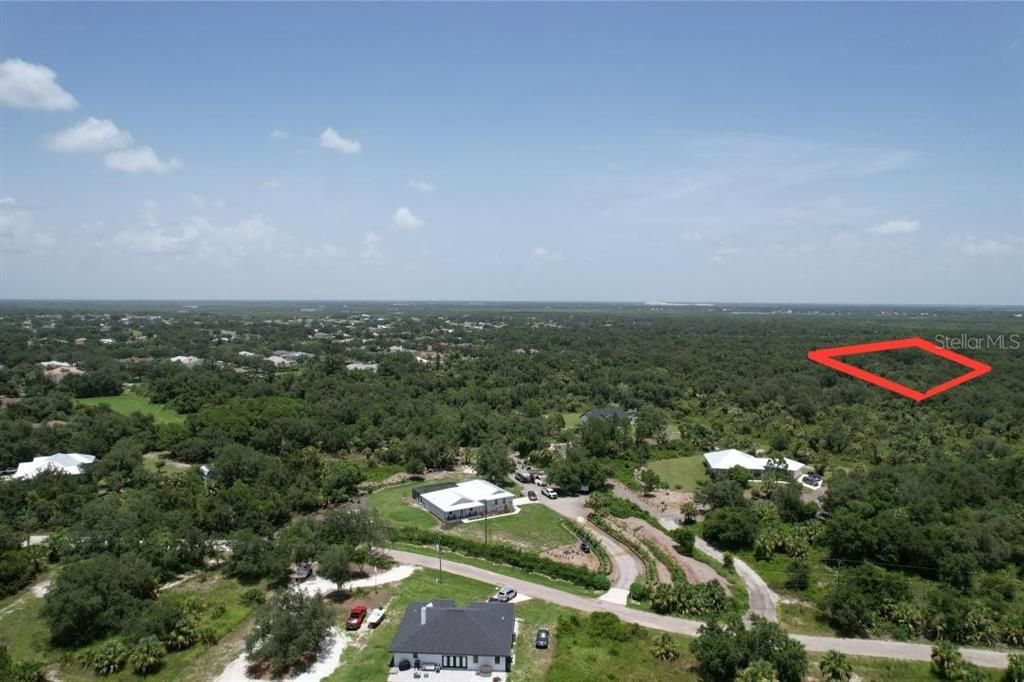 待售: $7,900 (0.22 acres)