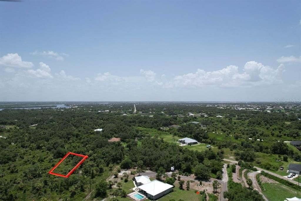 待售: $7,900 (0.22 acres)