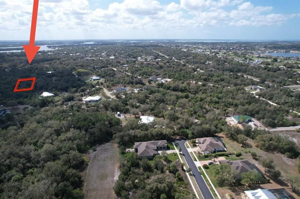 待售: $7,900 (0.22 acres)