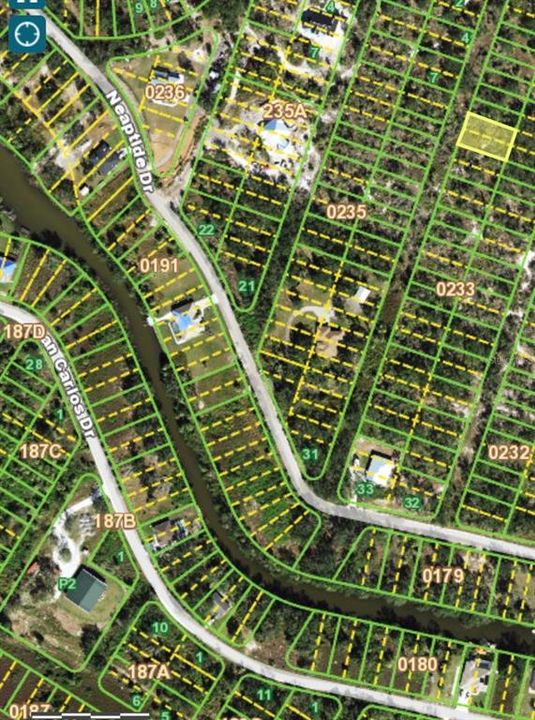 待售: $7,900 (0.22 acres)