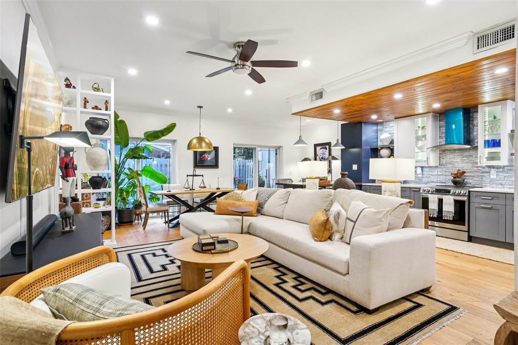 Activo con contrato: $569,000 (3 camas, 2 baños, 1443 Pies cuadrados)