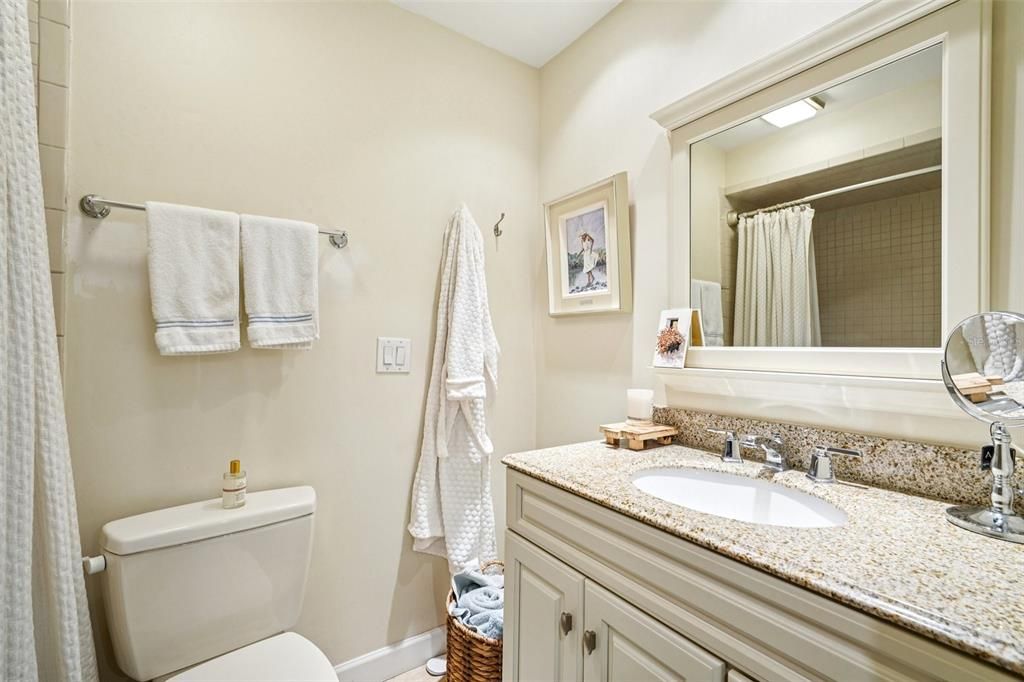 Activo con contrato: $569,000 (3 camas, 2 baños, 1443 Pies cuadrados)