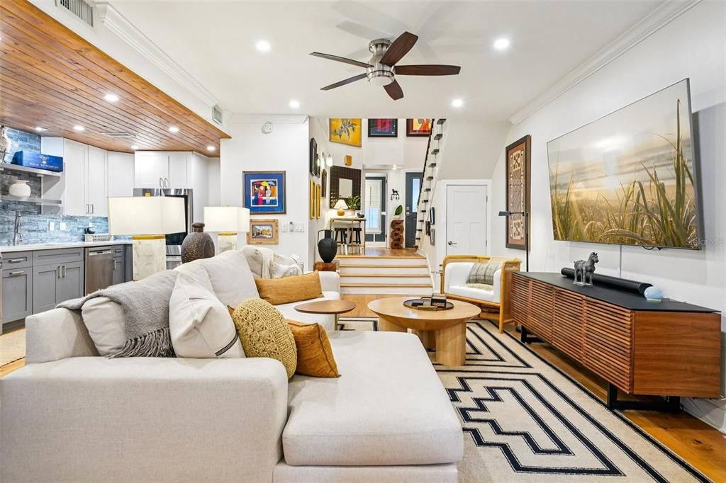 Activo con contrato: $569,000 (3 camas, 2 baños, 1443 Pies cuadrados)