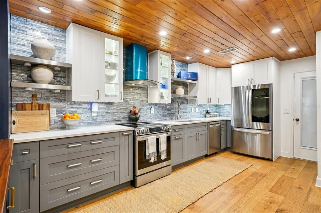 Activo con contrato: $569,000 (3 camas, 2 baños, 1443 Pies cuadrados)
