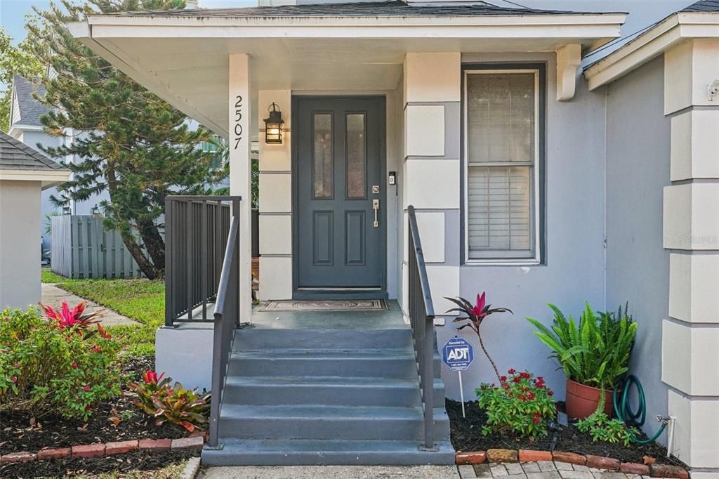 Activo con contrato: $569,000 (3 camas, 2 baños, 1443 Pies cuadrados)