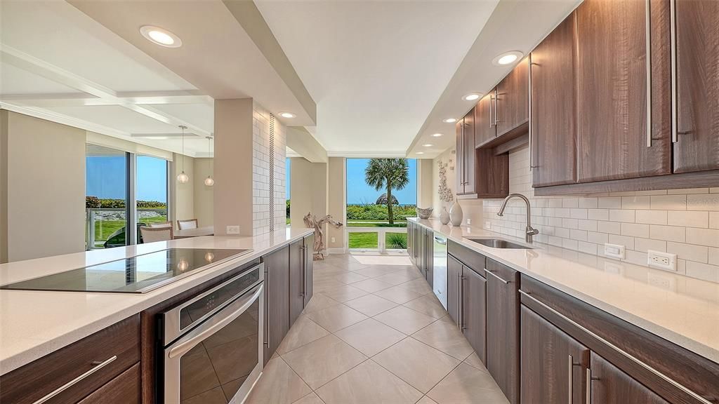 For Sale: $1,595,000 (2 beds, 2 baths, 1513 Square Feet)