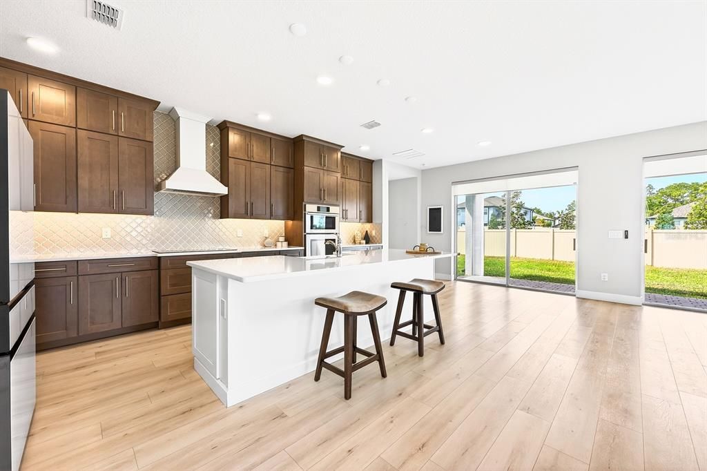 For Sale: $1,100,000 (5 beds, 4 baths, 4360 Square Feet)