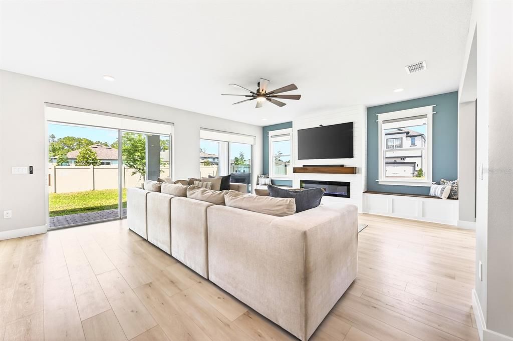For Sale: $1,100,000 (5 beds, 4 baths, 4360 Square Feet)