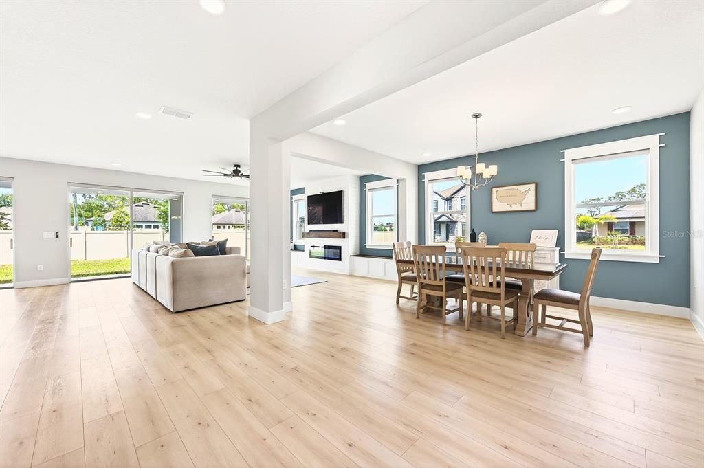 For Sale: $1,100,000 (5 beds, 4 baths, 4360 Square Feet)
