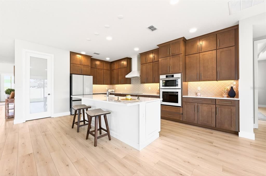 For Sale: $1,100,000 (5 beds, 4 baths, 4360 Square Feet)