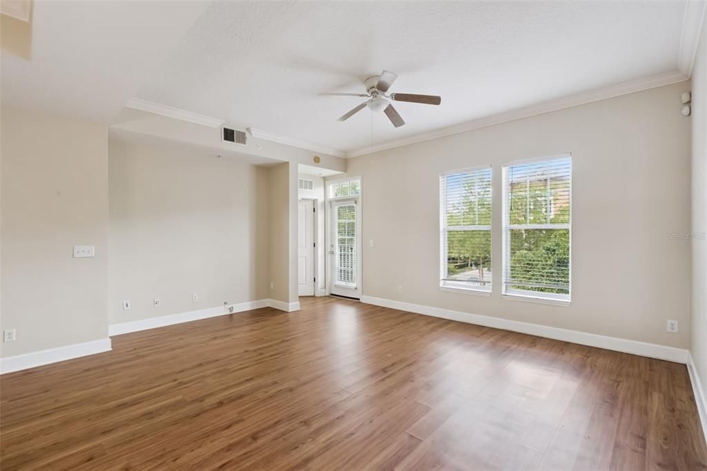 For Sale: $429,000 (3 beds, 2 baths, 1736 Square Feet)