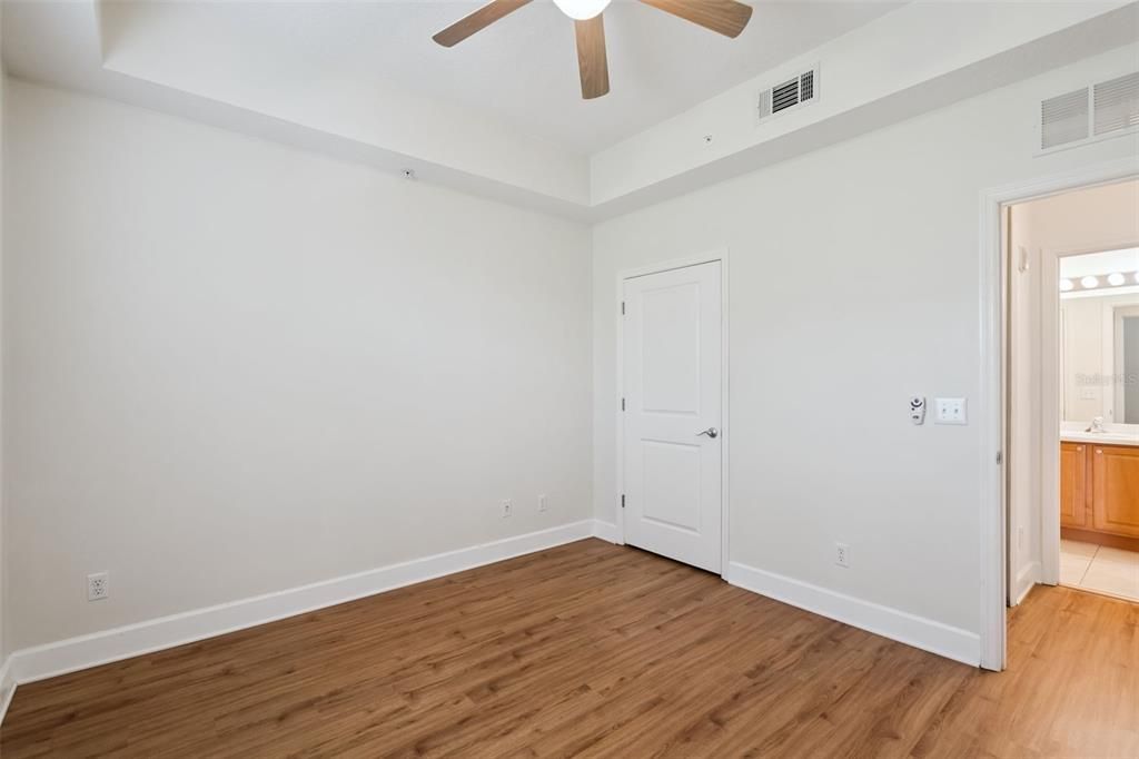 For Sale: $429,000 (3 beds, 2 baths, 1736 Square Feet)