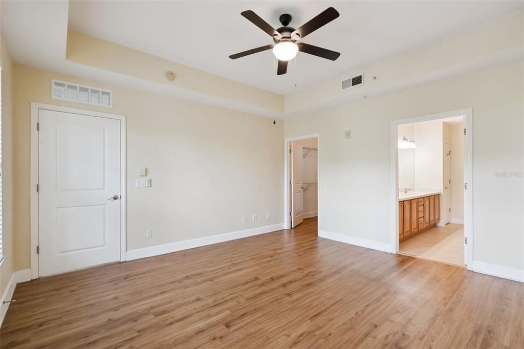 For Sale: $429,000 (3 beds, 2 baths, 1736 Square Feet)