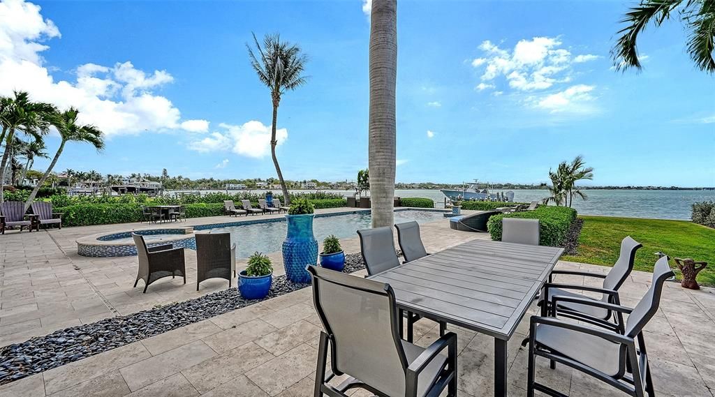 For Sale: $16,950,000 (4 beds, 3 baths, 4852 Square Feet)