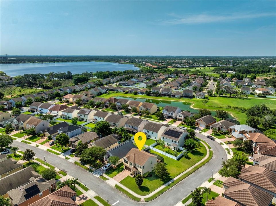 Activo con contrato: $579,900 (4 camas, 2 baños, 2626 Pies cuadrados)