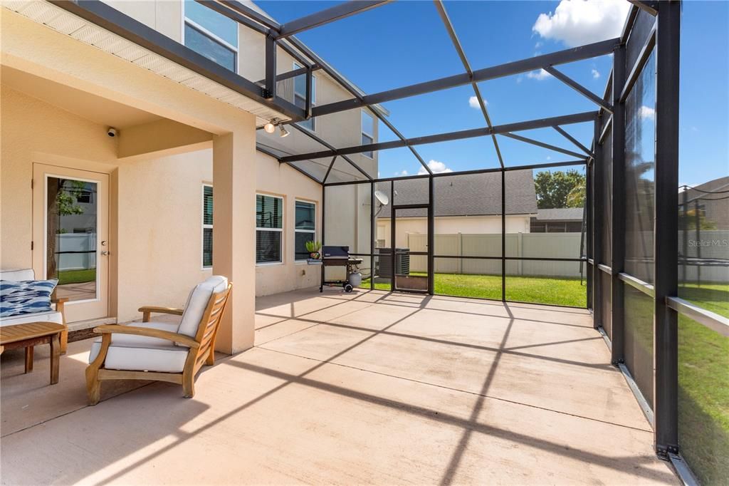 Activo con contrato: $579,900 (4 camas, 2 baños, 2626 Pies cuadrados)