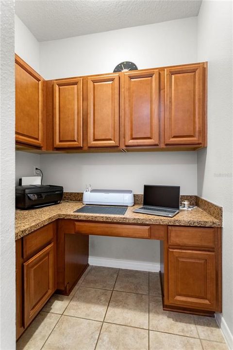 Activo con contrato: $579,900 (4 camas, 2 baños, 2626 Pies cuadrados)