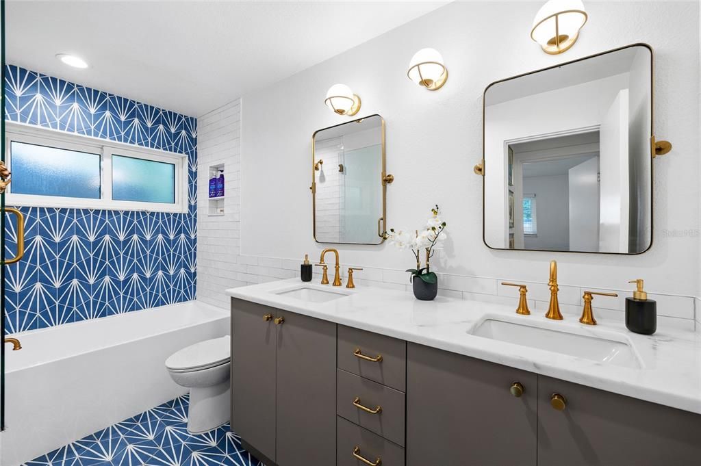 Active With Contract: $750,000 (4 beds, 2 baths, 2702 Square Feet)