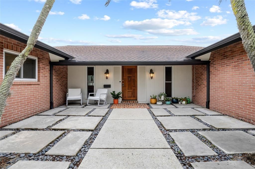 Active With Contract: $750,000 (4 beds, 2 baths, 2702 Square Feet)