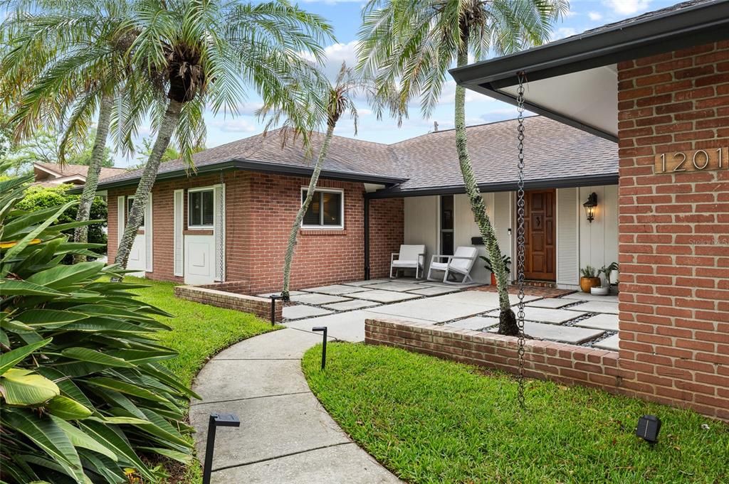 Active With Contract: $750,000 (4 beds, 2 baths, 2702 Square Feet)