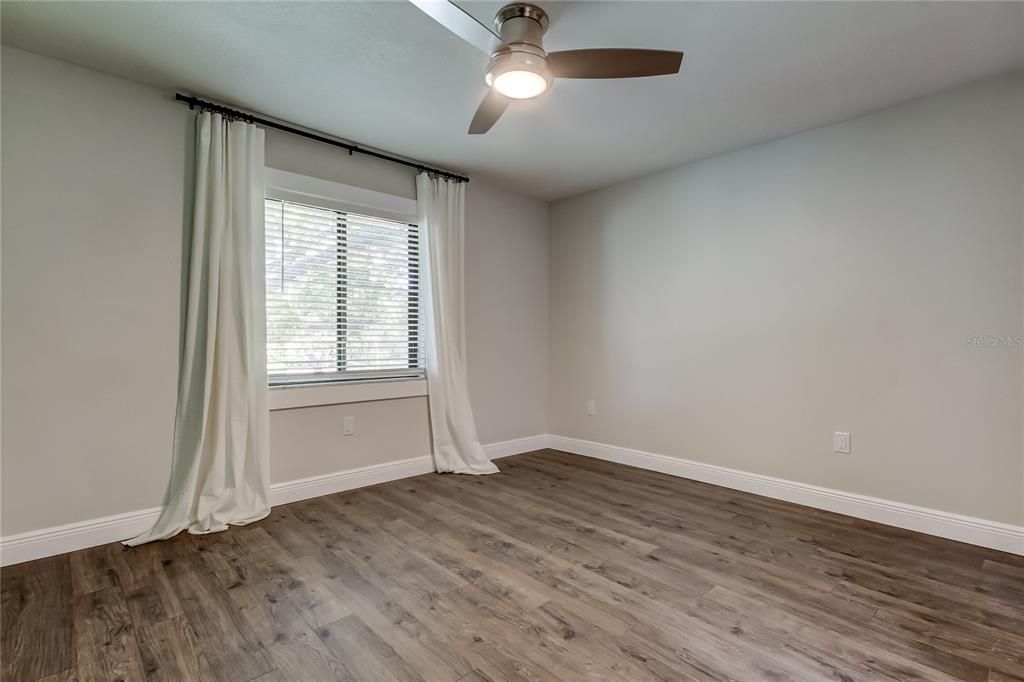 For Rent: $2,675 (1 beds, 1 baths, 805 Square Feet)