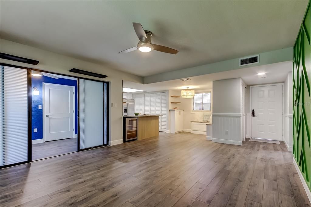 For Rent: $2,675 (1 beds, 1 baths, 805 Square Feet)