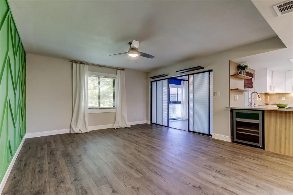 For Rent: $2,675 (1 beds, 1 baths, 805 Square Feet)