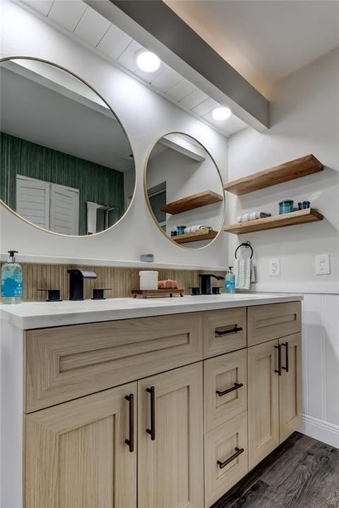 For Rent: $2,675 (1 beds, 1 baths, 805 Square Feet)