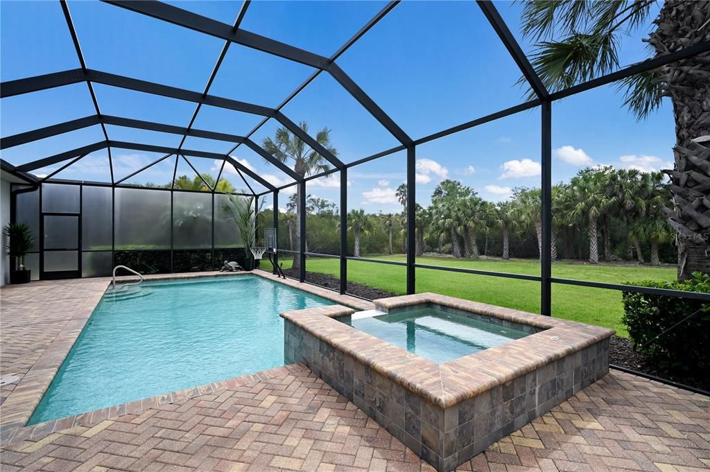 En Venta: $949,999 (3 camas, 3 baños, 2738 Pies cuadrados)