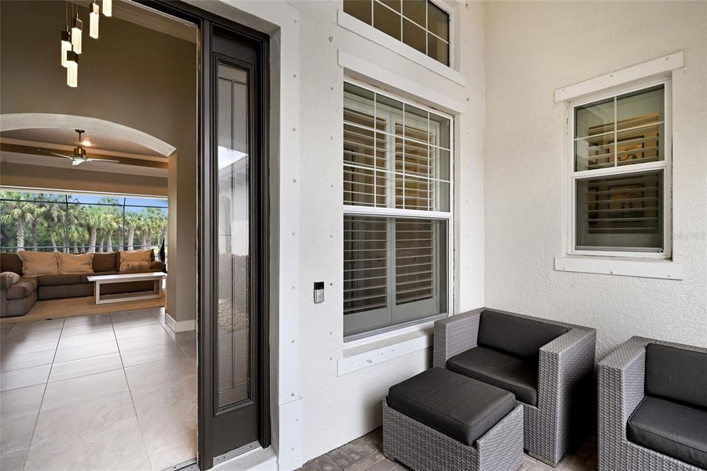 En Venta: $949,999 (3 camas, 3 baños, 2738 Pies cuadrados)