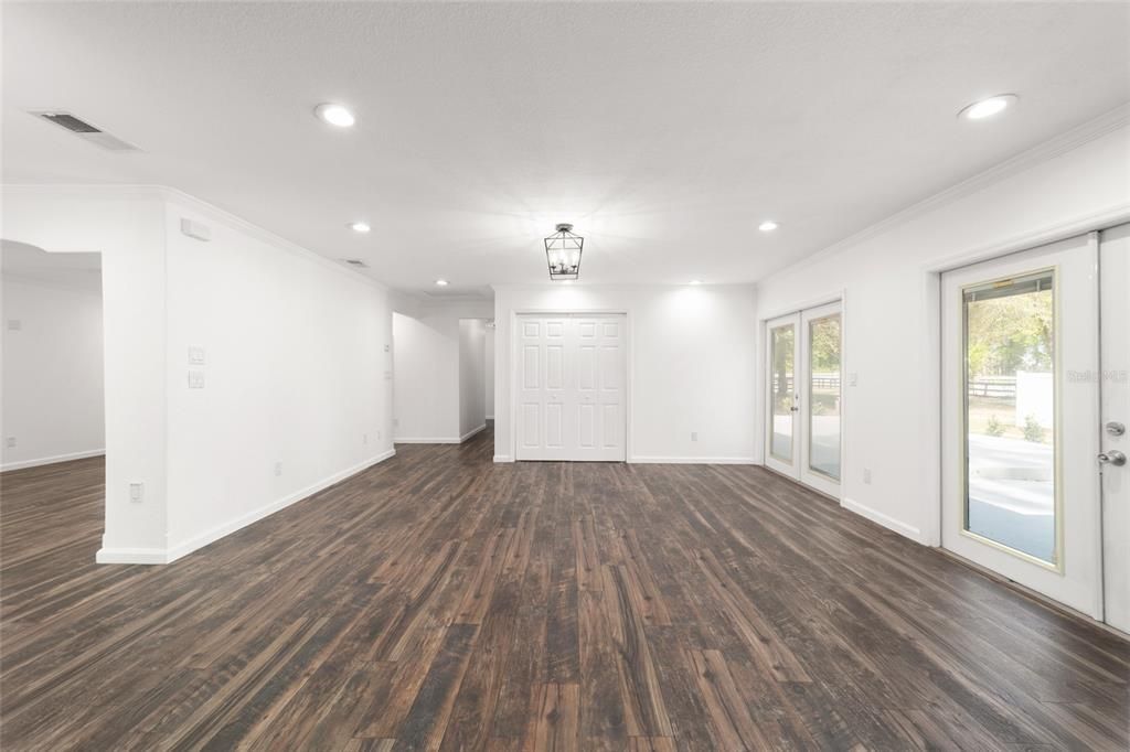 For Sale: $525,000 (3 beds, 2 baths, 2192 Square Feet)