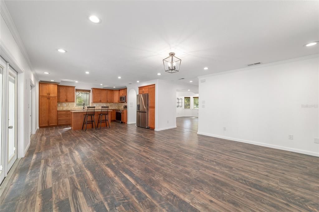 For Sale: $525,000 (3 beds, 2 baths, 2192 Square Feet)