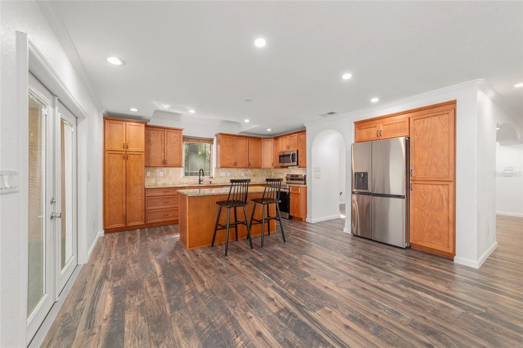 For Sale: $525,000 (3 beds, 2 baths, 2192 Square Feet)