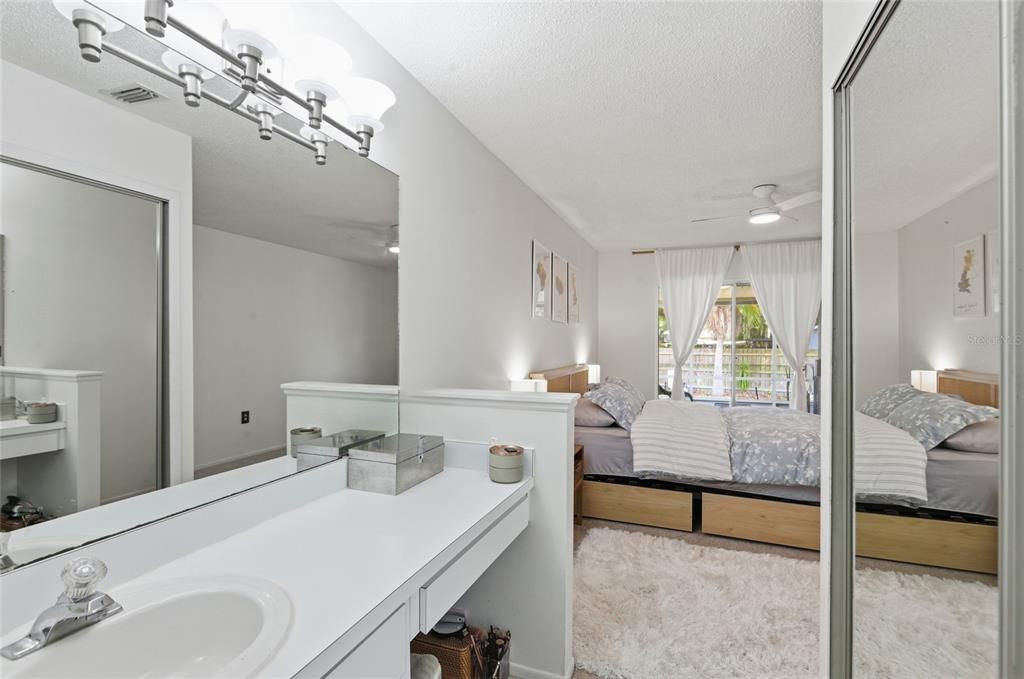 Activo con contrato: $445,000 (3 camas, 2 baños, 1235 Pies cuadrados)