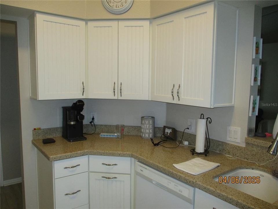 待售: $282,900 (2 贝兹, 2 浴室, 1378 平方英尺)