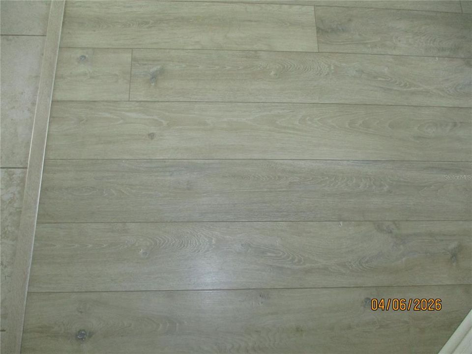 待售: $282,900 (2 贝兹, 2 浴室, 1378 平方英尺)